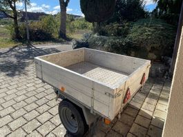 Kompakter Anhänger 380 kg – 220 kg Nutzlast